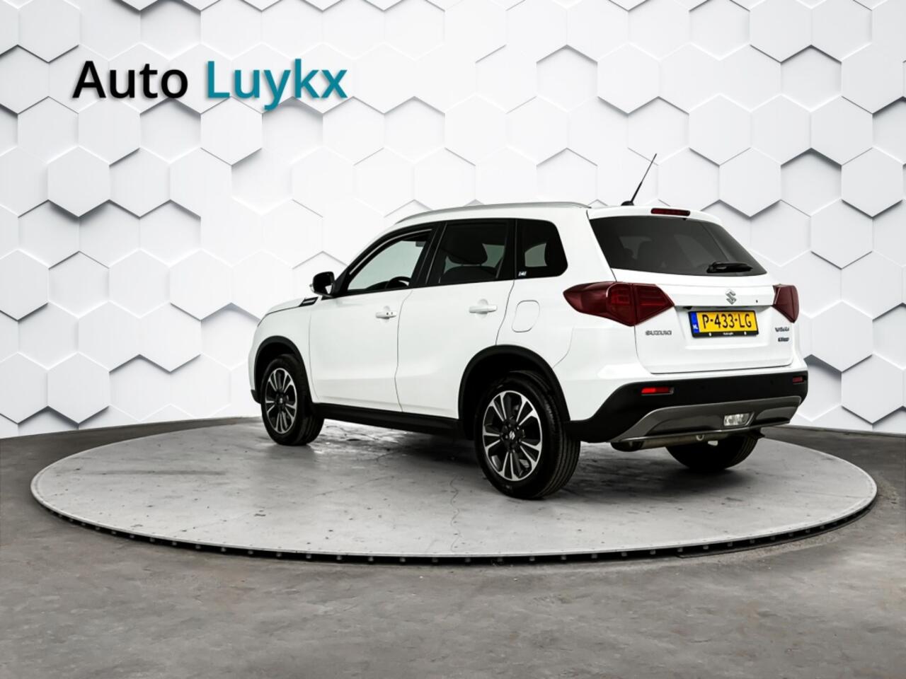 Suzuki VITARA 1.4 Boosterjet Style Smart Hybrid Automaat | Leder/Alcantara | Adaptieve Cruise Control | Parkeercamera