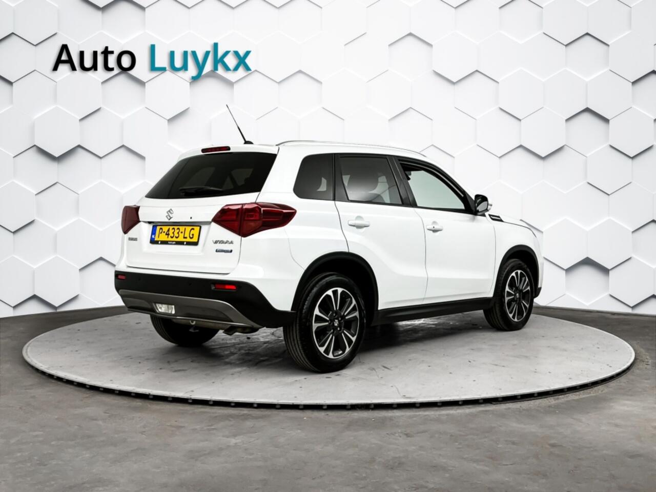 Suzuki VITARA 1.4 Boosterjet Style Smart Hybrid Automaat | Leder/Alcantara | Adaptieve Cruise Control | Parkeercamera