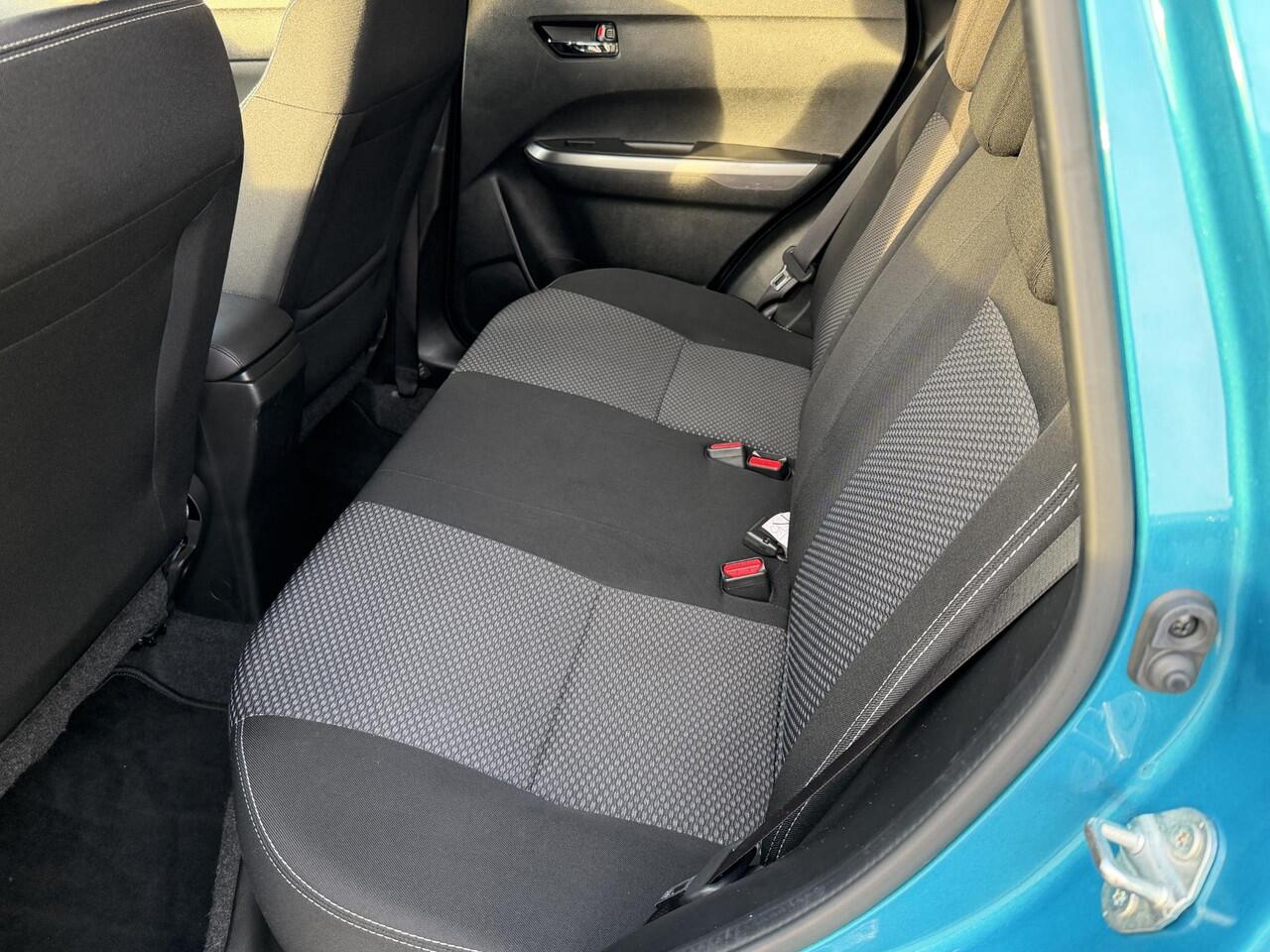 Suzuki VITARA 1.4 Boosterjet Select Smart Hybrid / Clima / Keyless / Navi / Carplay / Camera / Stoelverwarming / Two Tone