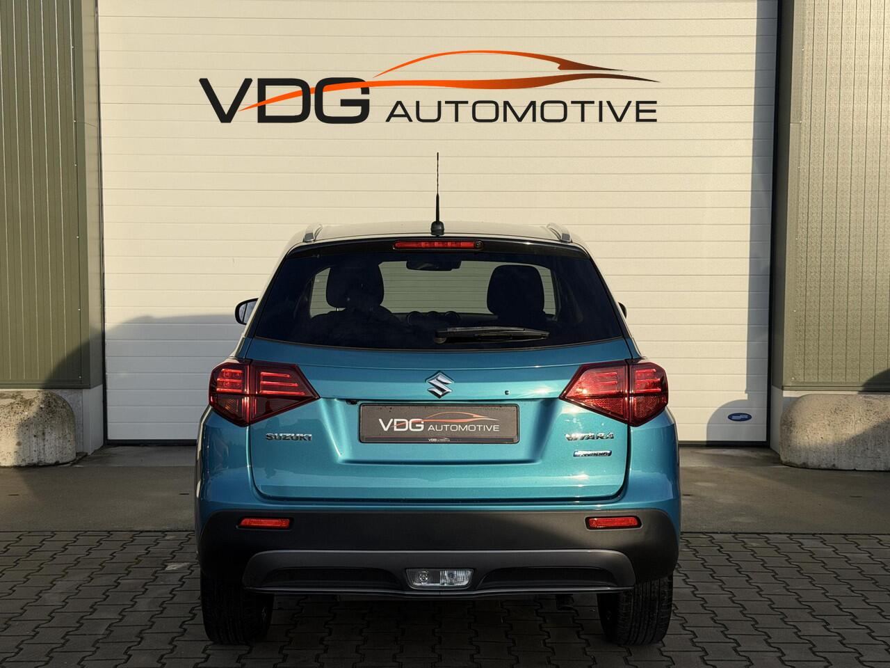 Suzuki VITARA 1.4 Boosterjet Select Smart Hybrid / Clima / Keyless / Navi / Carplay / Camera / Stoelverwarming / Two Tone