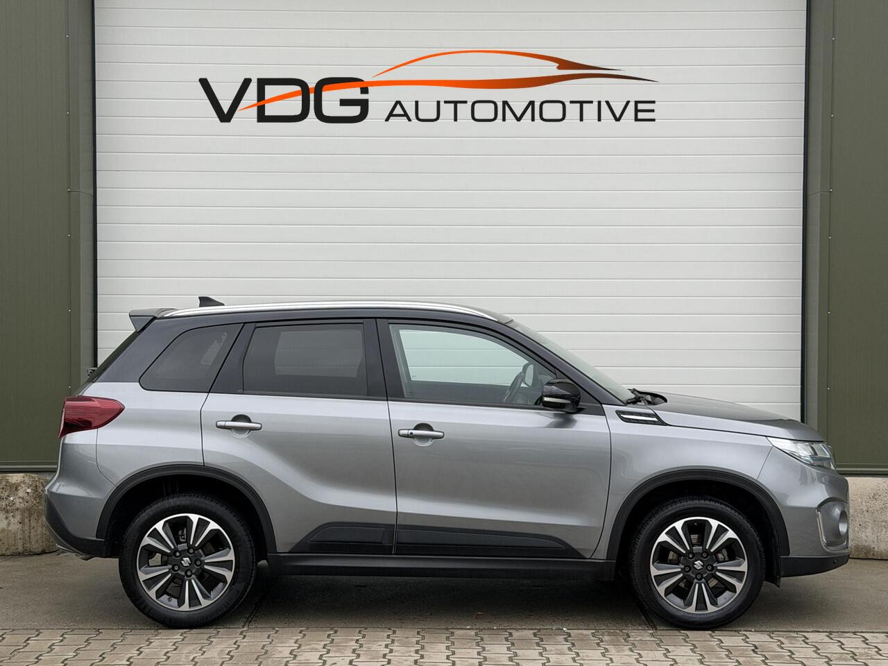 Suzuki VITARA 1.4 Boosterjet 129PK Style Smart Hybrid / Pano / Clima / Camera / Keyless / Alcantara / Adaptive Cruise / Two Tone / Stijl