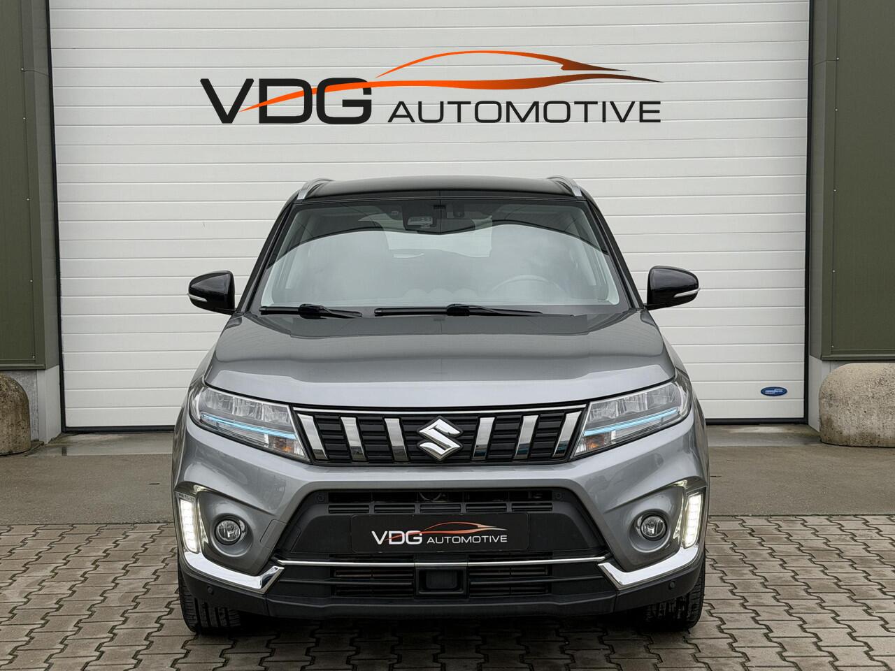 Suzuki VITARA 1.4 Boosterjet 129PK Style Smart Hybrid / Pano / Clima / Camera / Keyless / Alcantara / Adaptive Cruise / Two Tone / Stijl