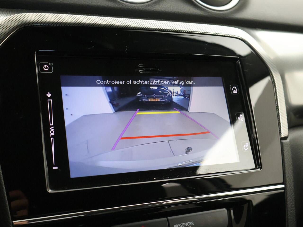 Suzuki VITARA 1.5 HYBRID AUT. ALLGRIP 4WD STYLE + TREKHAAK | ADAPTIVE CRUISE | CAMERA | STOELVERW. | NAVIGATIE