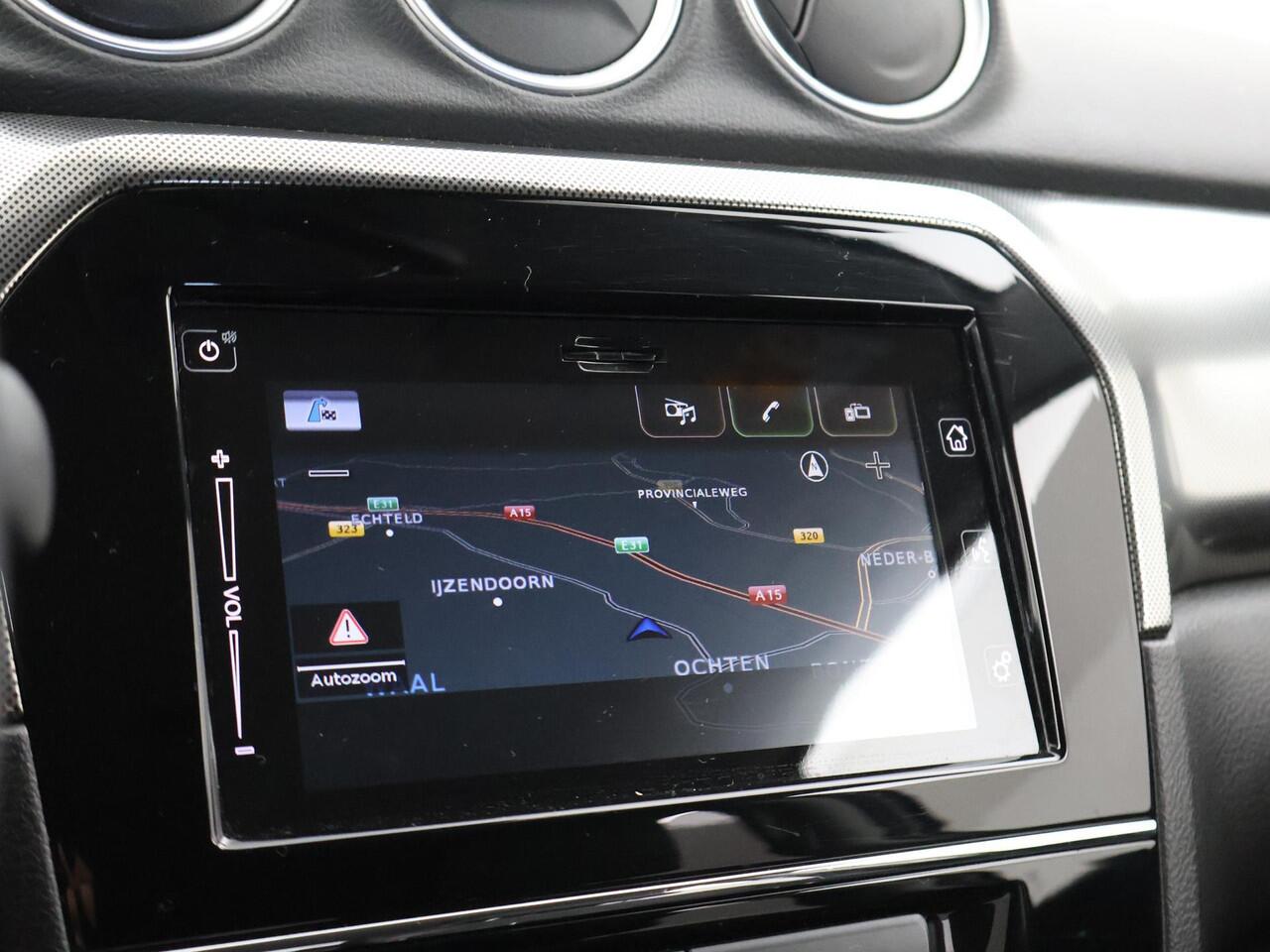 Suzuki VITARA 1.5 HYBRID AUT. ALLGRIP 4WD STYLE + TREKHAAK | ADAPTIVE CRUISE | CAMERA | STOELVERW. | NAVIGATIE