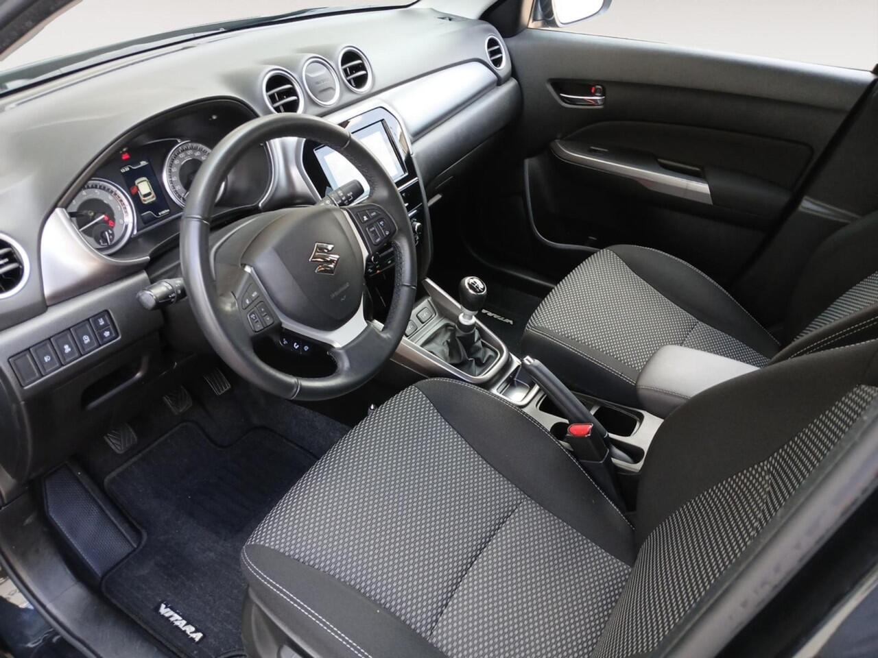 Suzuki VITARA 1.4 Boosterjet Select Smart Hybrid | GARANTIE 2028 | CAMERA | APPLE CARPLAY/ANDROID AUTO | TREKHAAK |