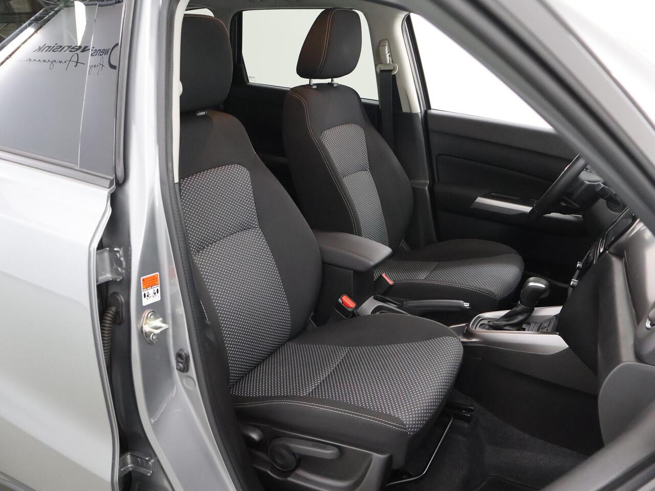 Suzuki VITARA 1.5 Hybrid Select | Navigatie | Camera | DAB | Climate Control | Stoelverwarming | Adaptieve CruiseControl | Dodehoek detectie |