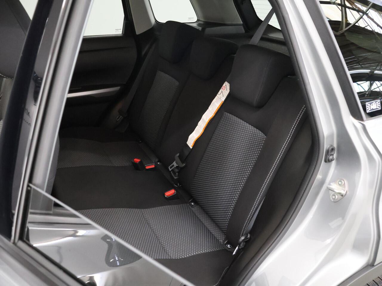 Suzuki VITARA 1.5 Hybrid Select | Navigatie | Camera | DAB | Climate Control | Stoelverwarming | Adaptieve CruiseControl | Dodehoek detectie |