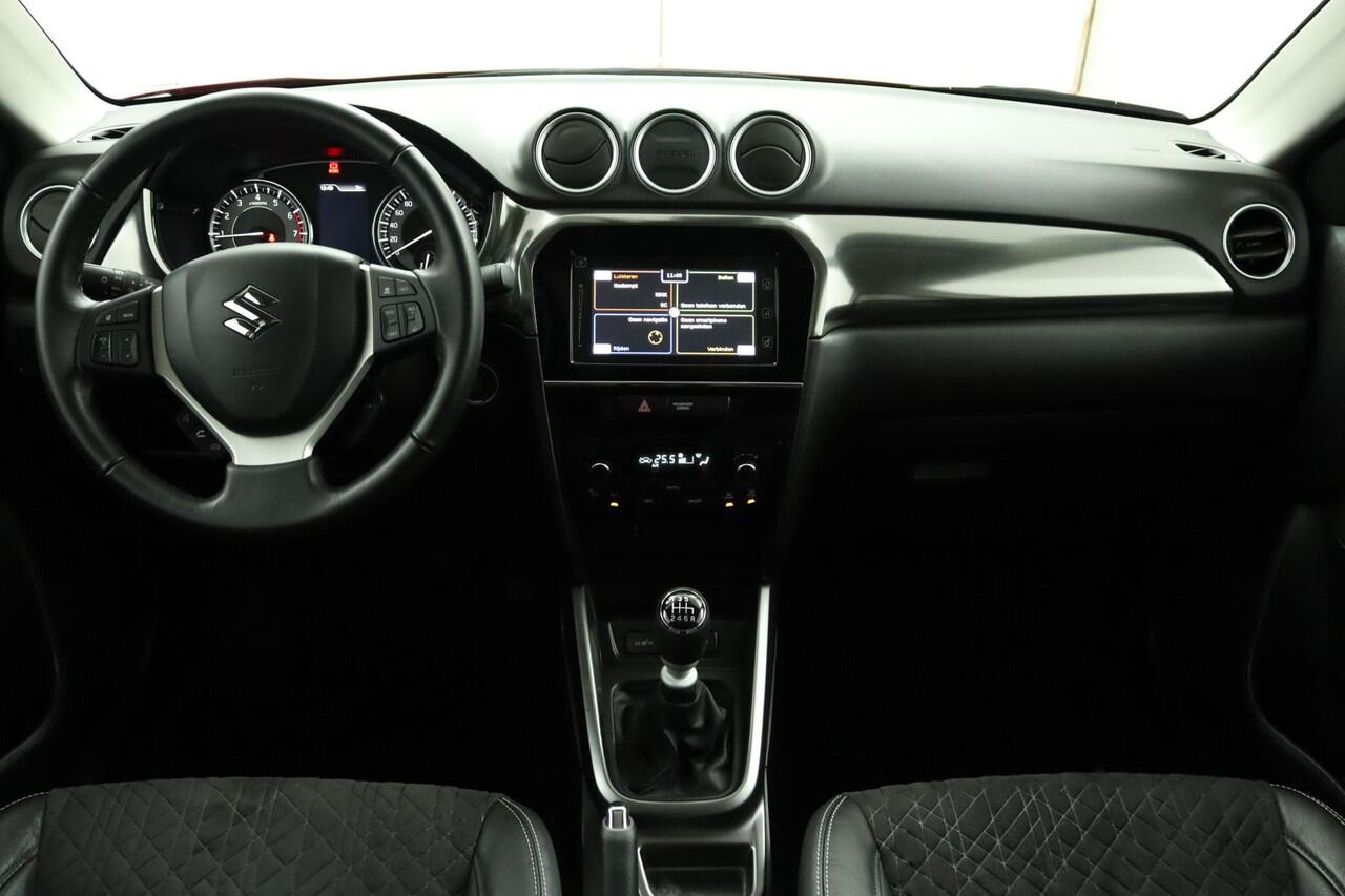 Suzuki VITARA 1.4 Boosterjet Style Smart Hybrid | Climate control | Cruise control adaptive | Navigatie | Panoramadak | Stoelverwarming | Apple carplay, Android auto | Camera |