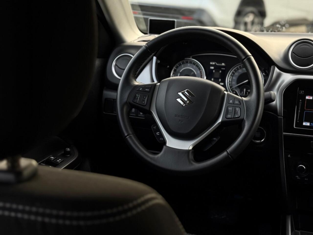 Suzuki VITARA 1.4 SELECT SMART HYBRID AUTOMAAT CAMERA NAVI 14.300KM