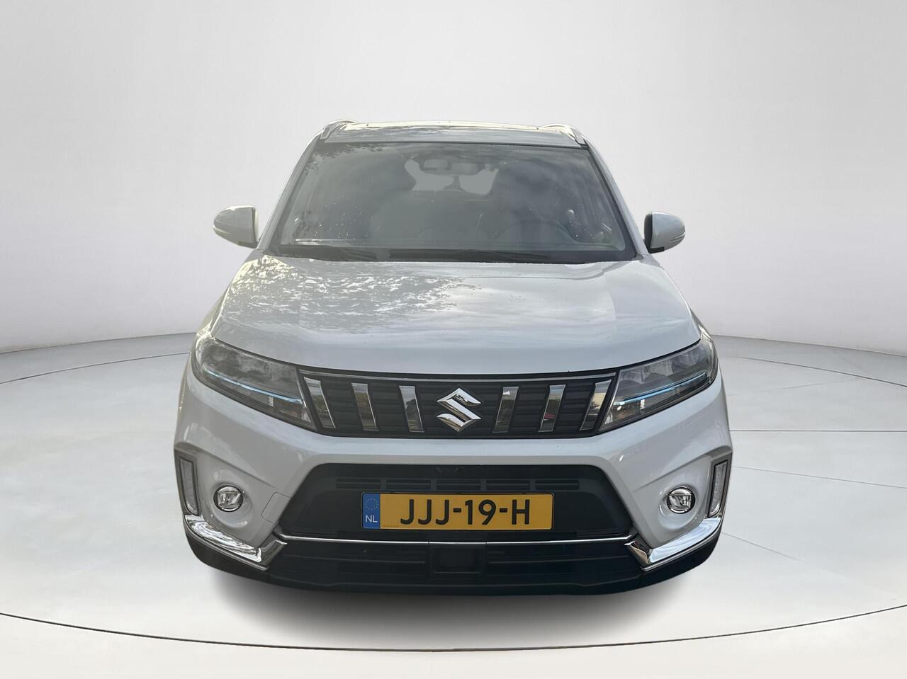 Suzuki VITARA 1.5 Hybrid Style AllGrip **SCHUIF-KANTEL DAK/ DODEHOEK DETECTIE/ STOELVERWARMING/ KEYLESS**