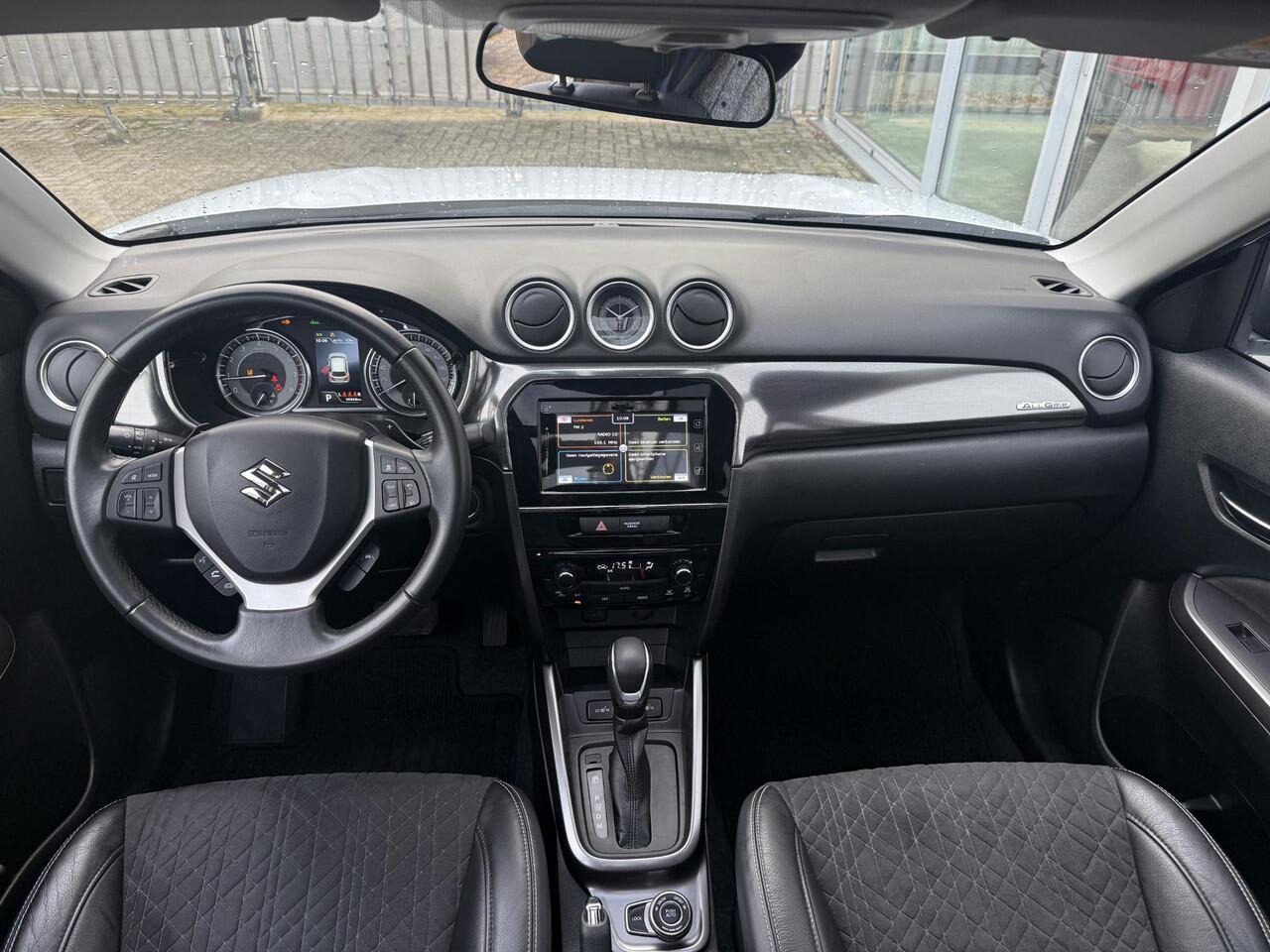 Suzuki VITARA 1.5 Hybrid Style AllGrip **SCHUIF-KANTEL DAK/ DODEHOEK DETECTIE/ STOELVERWARMING/ KEYLESS**