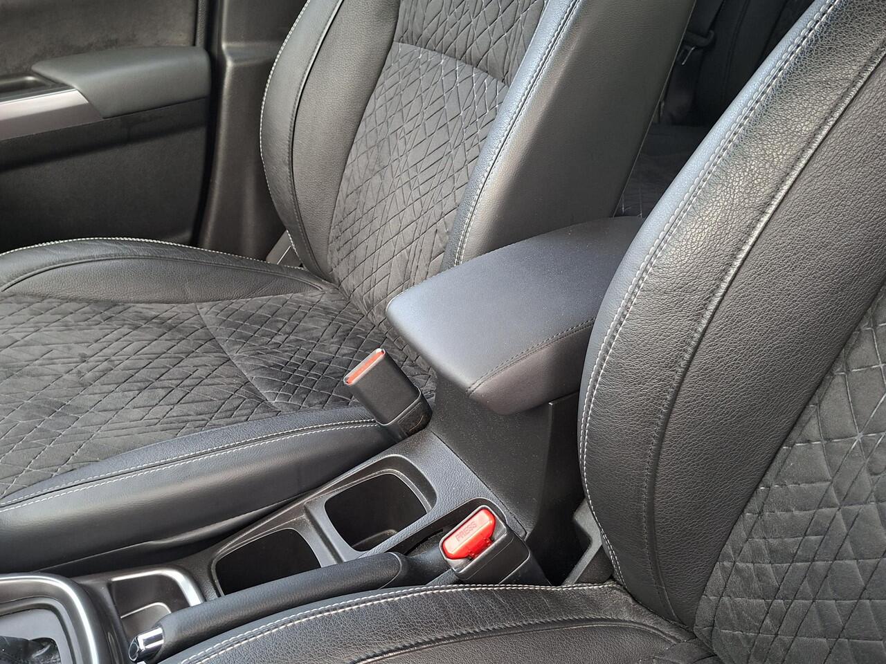 Suzuki VITARA 1.4 Boosterjet Style Smart Hybrid PDC V+A | NAVI | rijklaarprijs !!