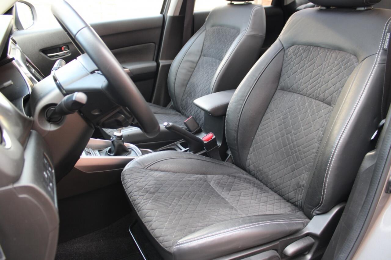 Suzuki VITARA 1.4 Boosterjet Style Smart Hybrid | Pano | Trekhaak | Full Led