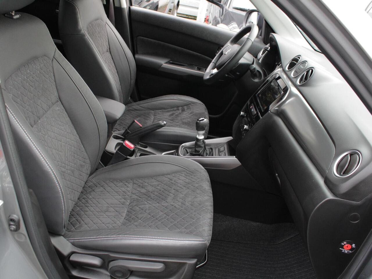 Suzuki VITARA 1.4 Boosterjet Style Hybrid | Schuif/Kanteldak | Leder | Adap. Cruise | Park sens | Lm-Velgen