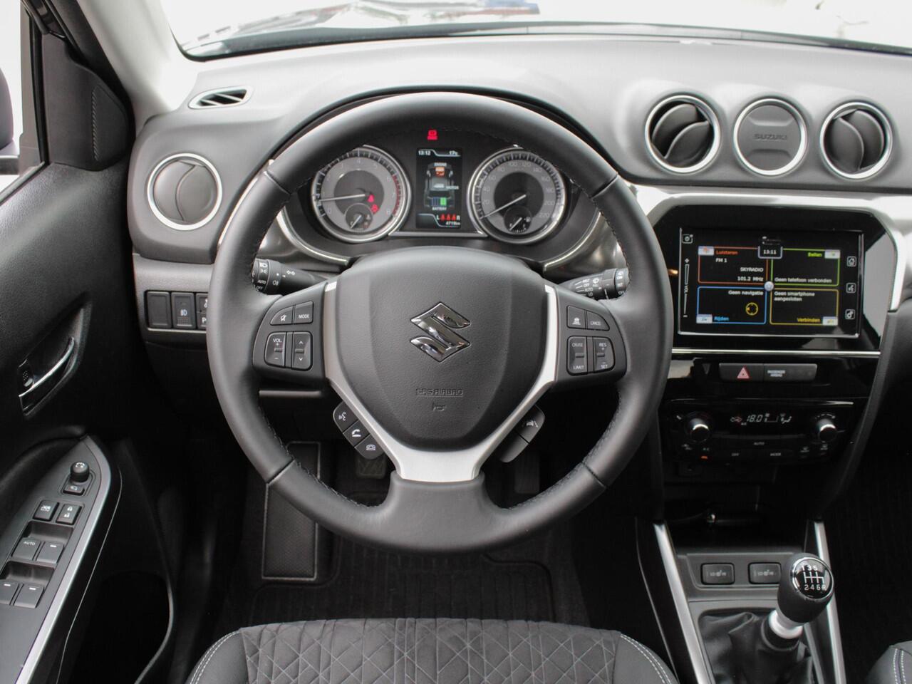 Suzuki VITARA 1.4 Boosterjet Style Smart Hybrid | Navi | Panodak | Adap. Cruise | Leder | Lm-Velgen