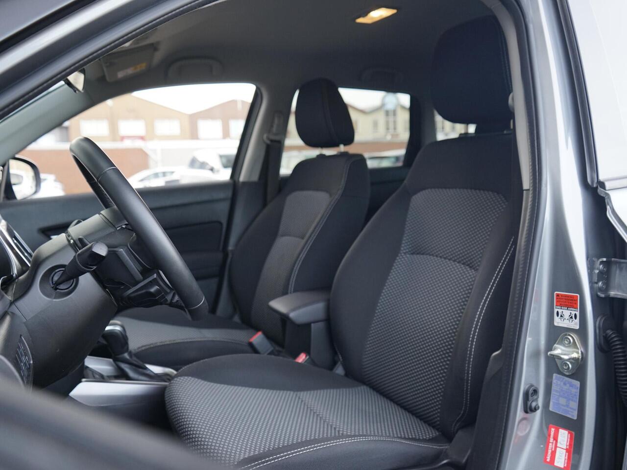 Suzuki VITARA 1.5 Hybrid Select 1e Eig / Dealeronderh / Stoelverw / Navi / Carplay / LED / Two-tone