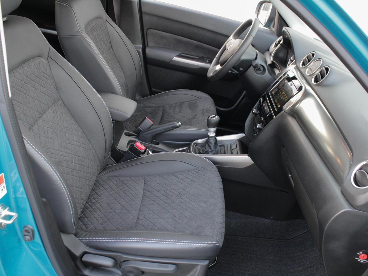 Suzuki VITARA 1.4 Boosterjet Style Smart Hybrid | Navi | Schuifdak | Adap. Cruise | Camera | Lm-Velgen