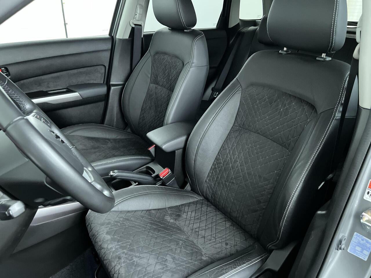 Suzuki VITARA 1.4 Boosterjet Style Smart Hybrid | 1e eigenaar | Dealeronderhouden | Trekhaak |