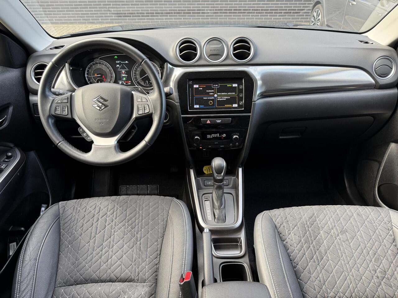 Suzuki VITARA 1.5 Hybrid Style AUTOMAAT / Trekhaak / Hybrid / Automaat / Navigatie / Adaptieve Cruise Control / Historie bekend / 1ste Eigenaar /