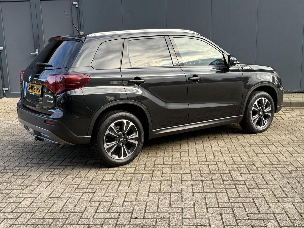 Suzuki VITARA 1.5 Hybrid Style AUTOMAAT / Trekhaak / Hybrid / Automaat / Navigatie / Adaptieve Cruise Control / Historie bekend / 1ste Eigenaar /