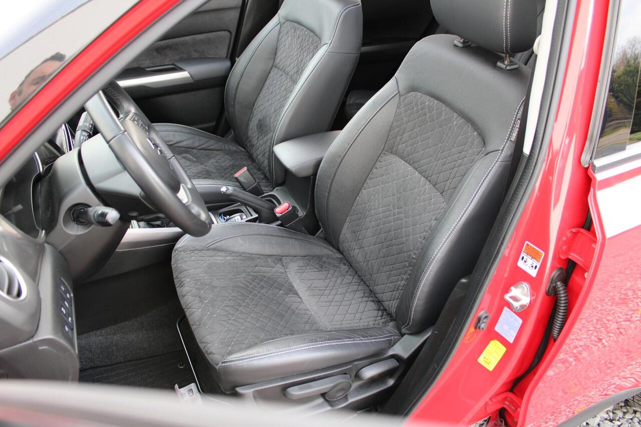 Suzuki VITARA 1.4 Boosterjet Style Smart Hybrid , All-Seasons, Panodak, Dealer onderhouden, Stijl uitvoering!