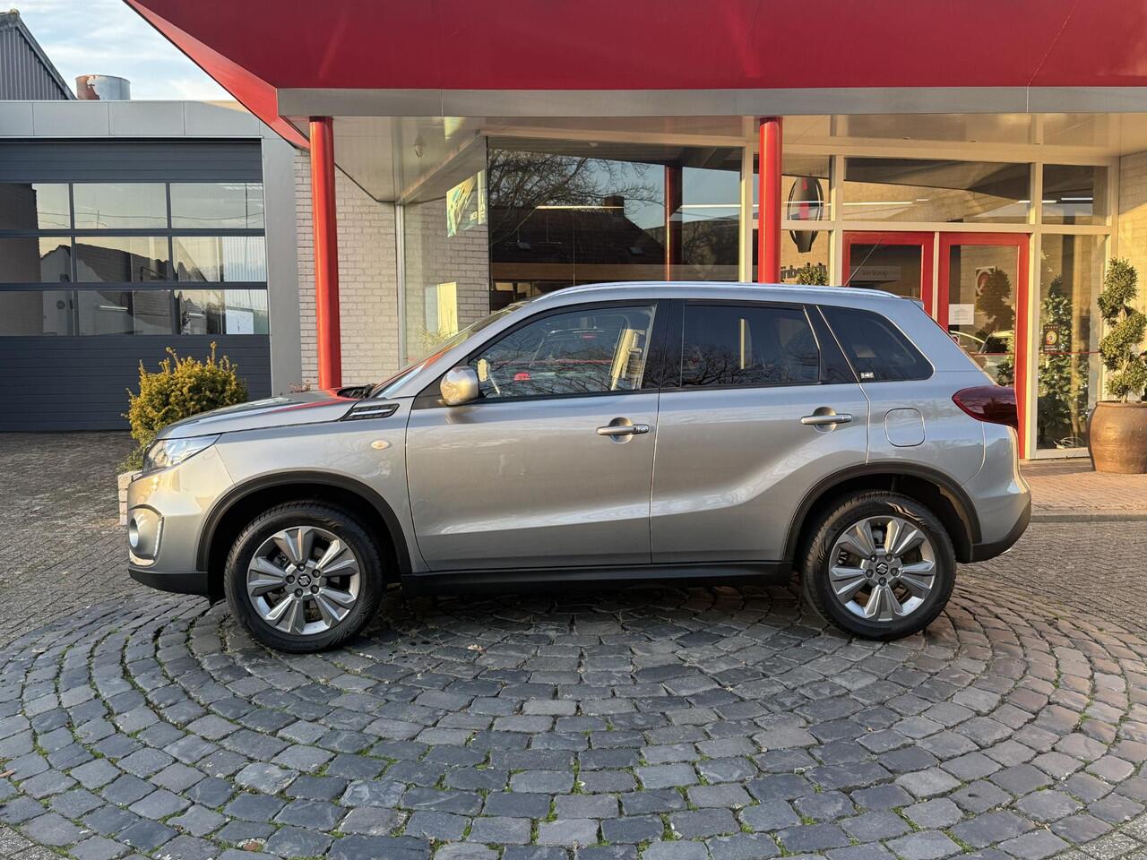 Suzuki VITARA 1.5 Hybrid Select | LMV | Trekhaak | ALL-Season | Carplay | Camera | All-in rijklaarprijs