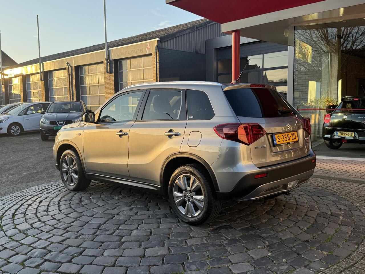 Suzuki VITARA 1.5 Hybrid Select | LMV | Trekhaak | ALL-Season | Carplay | Camera | All-in rijklaarprijs