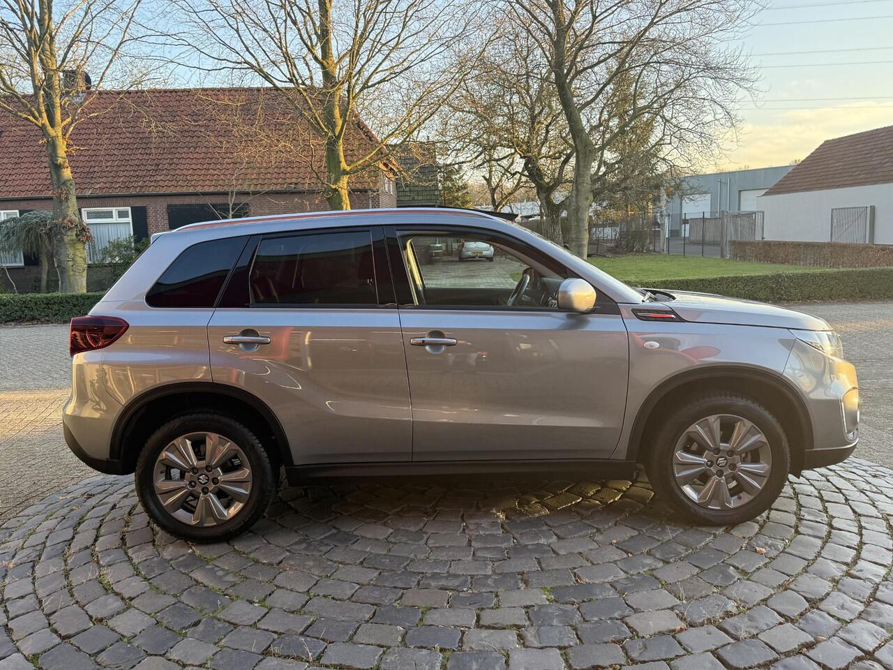 Suzuki VITARA 1.5 Hybrid Select | LMV | Trekhaak | ALL-Season | Carplay | Camera | All-in rijklaarprijs