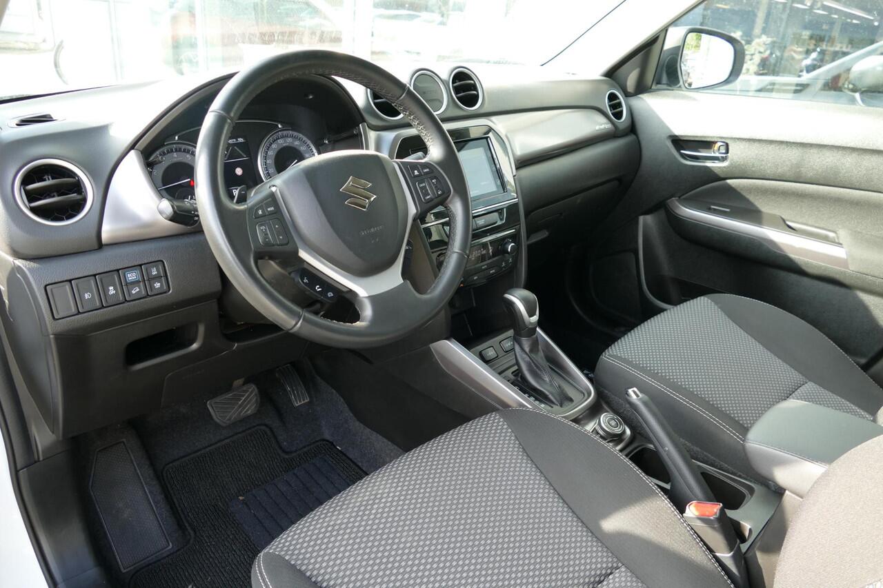 Suzuki VITARA 1.5 Hybrid Select AllGrip | Camera | Stoelverwarming | Climate control | rijklaarprijs