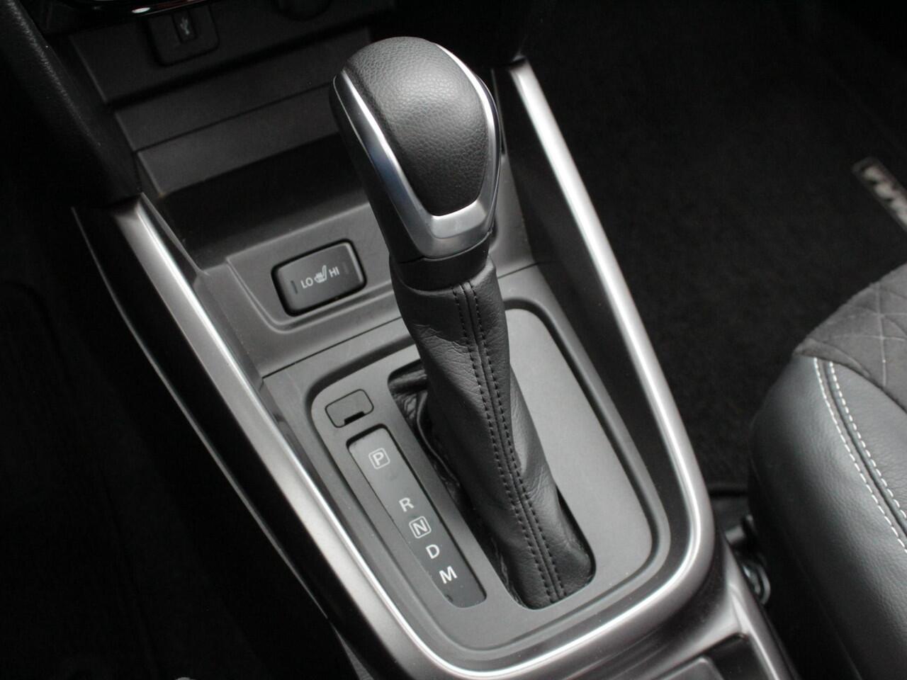 Suzuki VITARA 1.5 Hybrid Style Automaat | Navi | Adap. Cruise | Schuifdak | Park sens | Lm-Velgen | Trekhaak