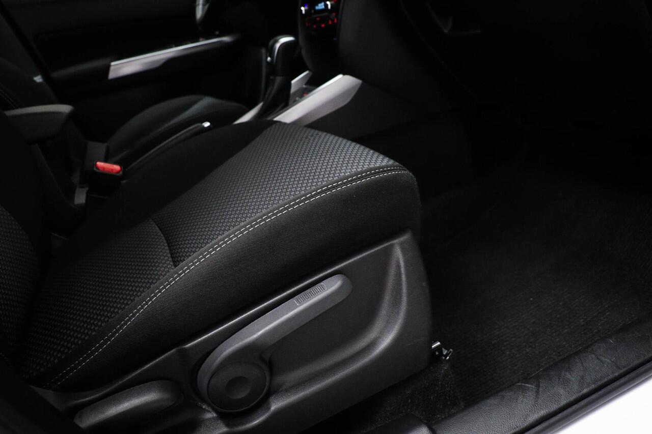 Suzuki VITARA 1.5 Hybrid Select | LED | STOELVERWARMING | DAB | CAMERA