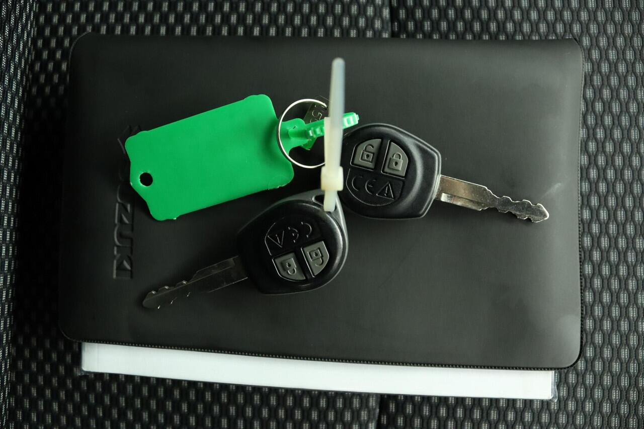 Suzuki VITARA 1.4 Boosterjet Select Smart Hybrid | Climate control | Cruise control | Camera | Stoelverwarming | Apple carplay | Android auto | Trekhaak |