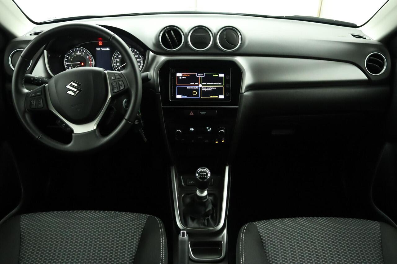 Suzuki VITARA 1.4 Boosterjet Select Smart Hybrid | Climate control | Cruise control | Camera | Stoelverwarming | Apple carplay | Android auto | Trekhaak |