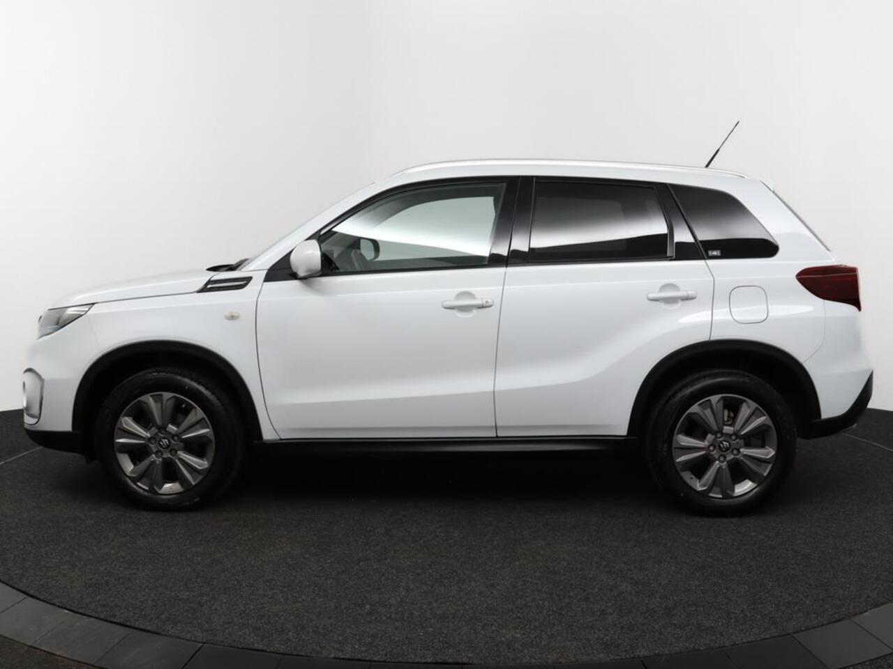 Suzuki VITARA 1.4 Boosterjet Select Smart Hybrid | Climate control | Cruise control | Camera | Stoelverwarming | Apple car play, Android auto |