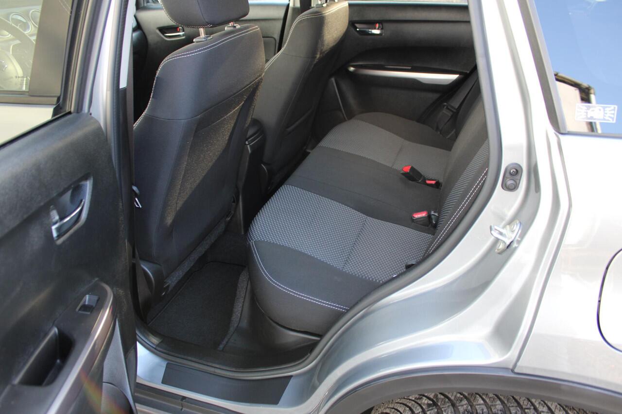 Suzuki VITARA 1.4 Boosterjet Select Smart Hybrid Trekhaak, ORG NL, 18 inch, ZEER COMPLEET!