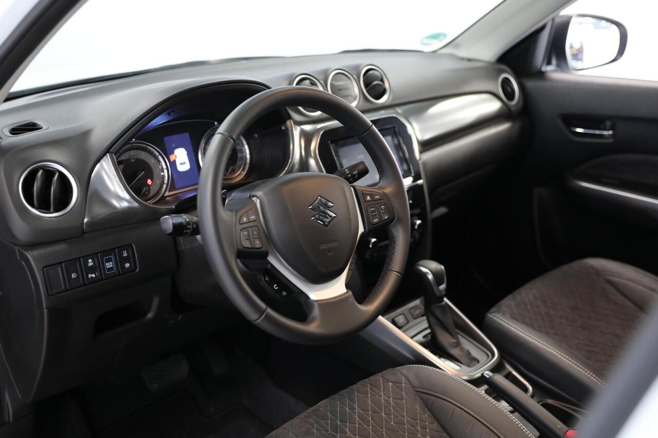 Suzuki VITARA 1.5 Hybrid Style | Schuif- kanteldak | Cruise Adaptief | Camera