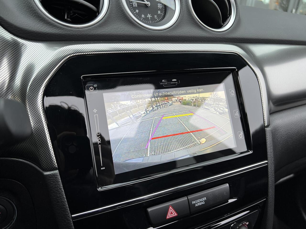 Suzuki VITARA 1.5 Hybrid Style | Schuifkanteldak | Navigatie | Trekhaak |