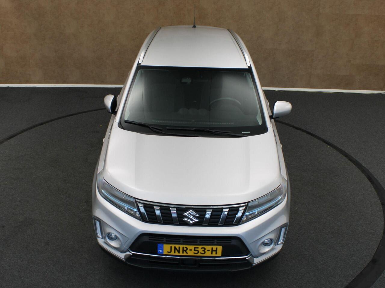 Suzuki VITARA 1.4 Boosterjet Select Smart Hybrid - APPLE CARPLAY/ANDROID AUTO - VOORSTOELEN VERWARMD - CRUISE CONTROL ADAPTIEF - BLUETOOTH TELEFOONVOORBEREIDING - DODEHOEKDETECTIE - LICHTMETALEN VELGEN 17" INCH - ACHTERUITRIJCAMERA