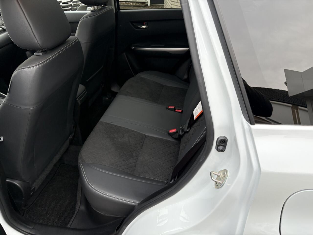 Suzuki VITARA 15 Hybr. Style AUTOMAAT Panodak