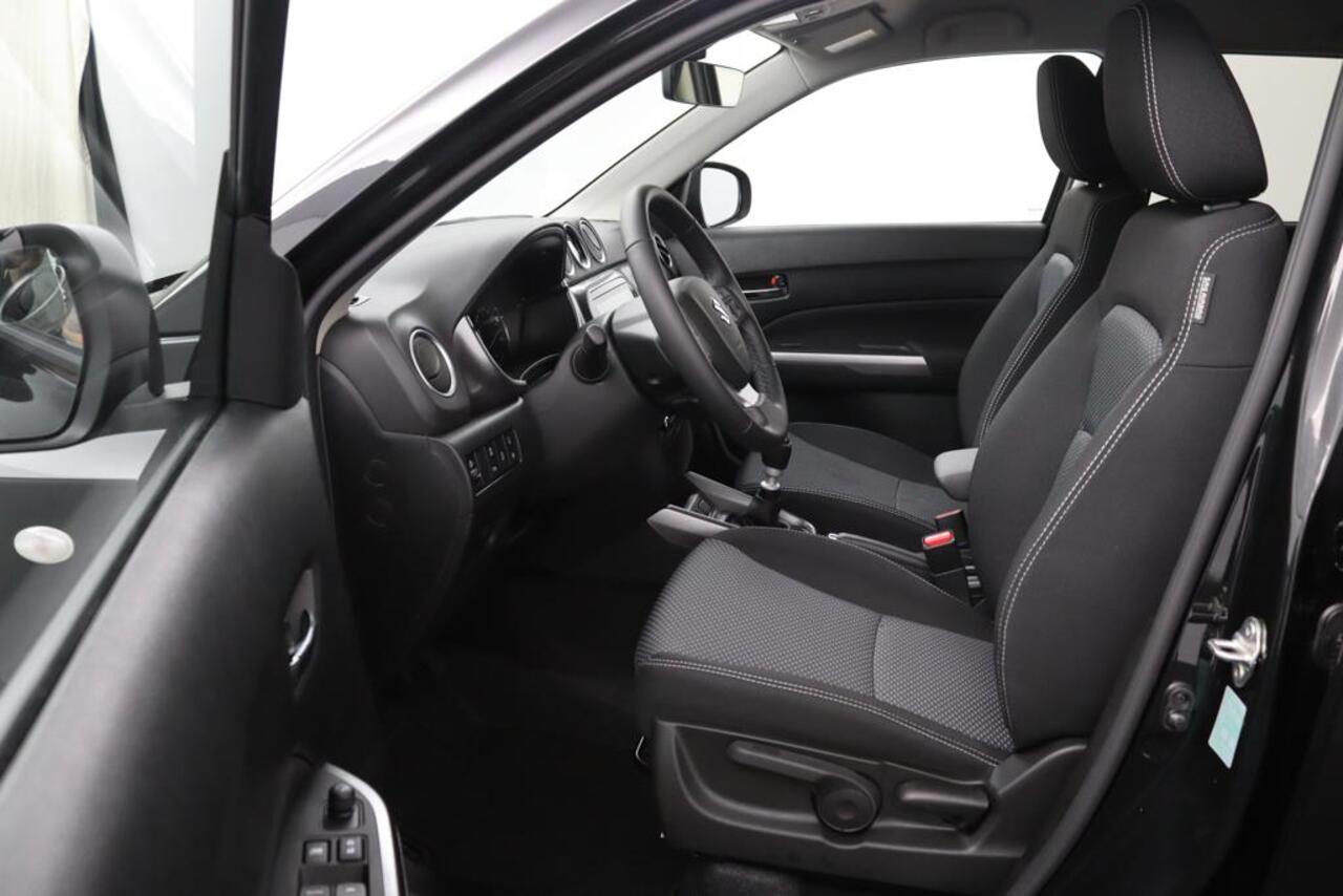 Suzuki VITARA 1.4 Boosterjet Select Smart Hybrid | ¤1000,- Korting | Nieuwe Auto | Navigatie | Keyless Entry | Dodehoek Detectie | Stoelverwarming |