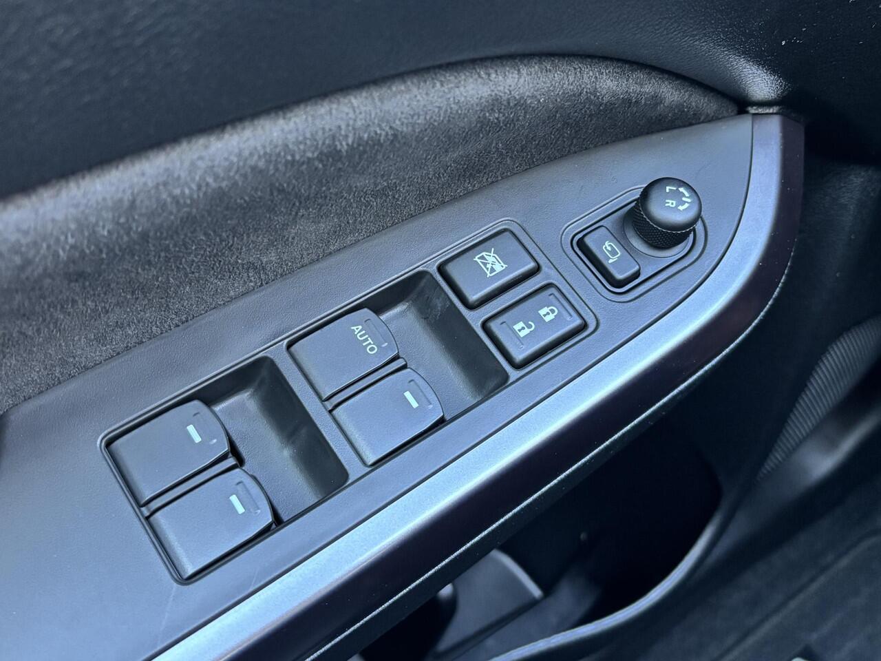 Suzuki VITARA 1.4 Boosterjet Style Smart Hybrid Nieuw/Clima/Navi