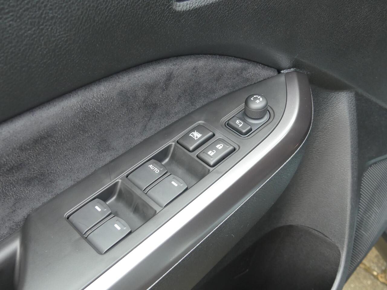 Suzuki VITARA 1.4 Boosterjet Style Smart Hybrid 6 jaar garantie! Panoramadak, Nieuwe Auto uit voorraad leverbaar!