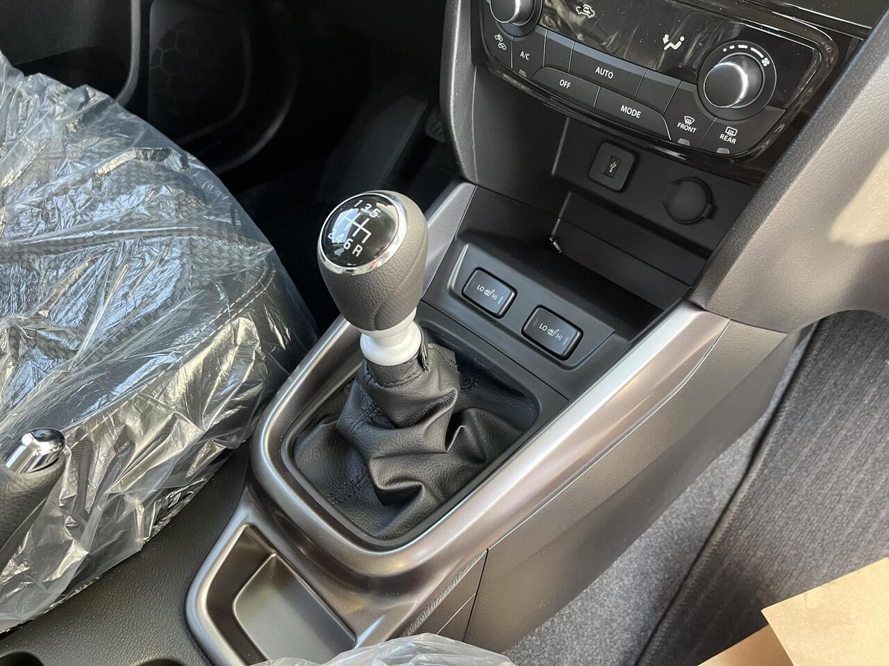 Suzuki VITARA 1.4 Boosterjet Select Smart Hybrid | Direct Uit Voorraad Leverbaar | Apple & Android Auto