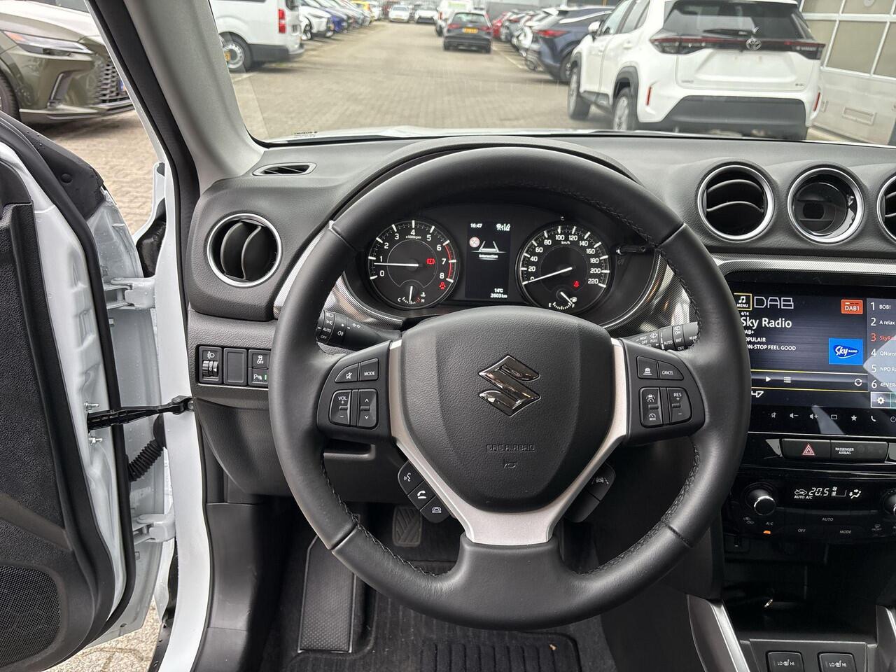 Suzuki VITARA 1.4 Boosterjet Style Smart Hybrid | Rijklaarprijs |