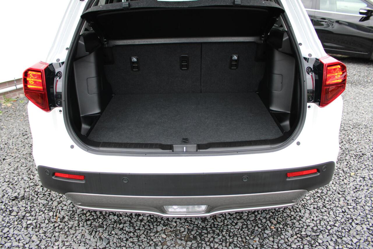 Suzuki VITARA 1.4 Boosterjet Select Smart Hybrid All-Seasonbanden, Nieuwste model met draadloos Applecarplay/Androidauto!