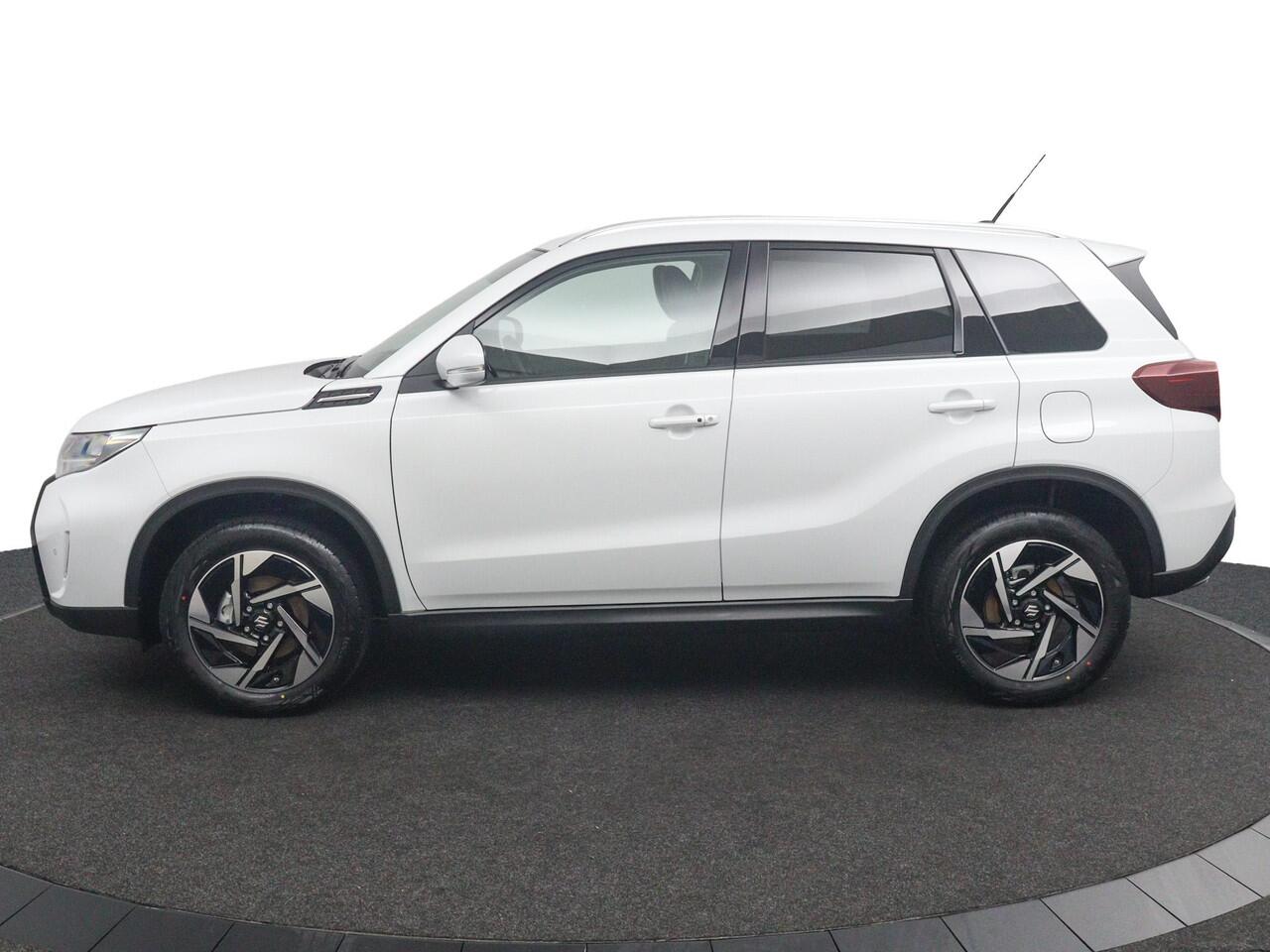 Suzuki VITARA 1.4 Boosterjet Style Smart Hybrid | Nieuwe Auto | Alcantara Bekleding | Keyless Entry | Dodehoek Detectie | Parkeersensoren Rondom |