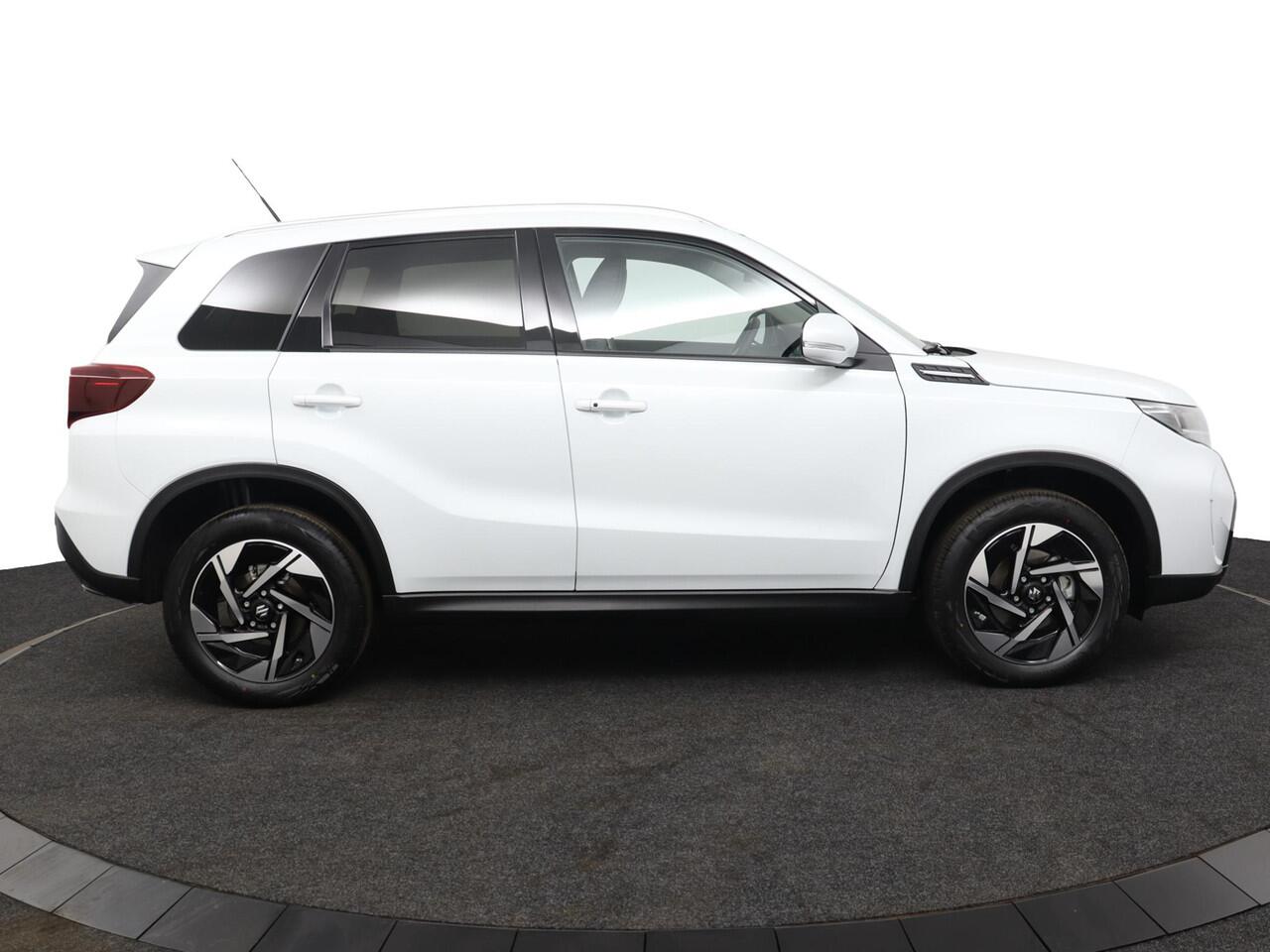Suzuki VITARA 1.4 Boosterjet Style Smart Hybrid | Climate control | Cruise control adaptive | Navigatie | Apple carplay, Android auto | Panoramadak | Stoelverwarming | Camera |