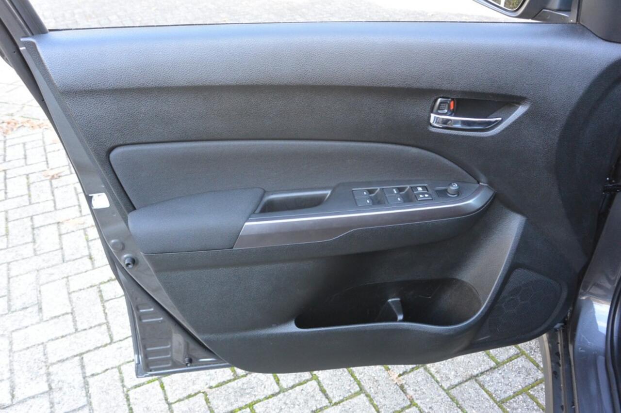 Suzuki VITARA 1.4 Select Smart Hybrid - 1500 kg Trekkracht