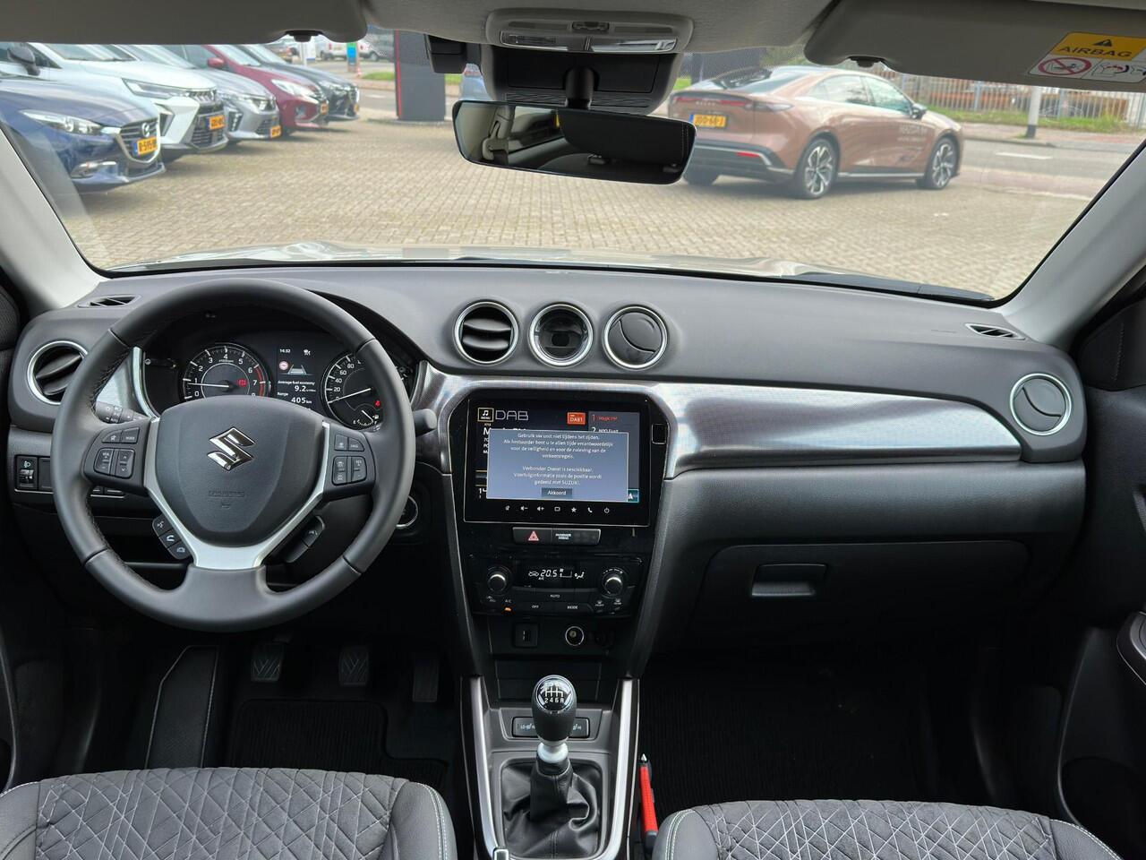 Suzuki VITARA 1.4 Boosterjet Smart Hybrid Style | Demo | Rijklaar | All Season banden | Navigatie |