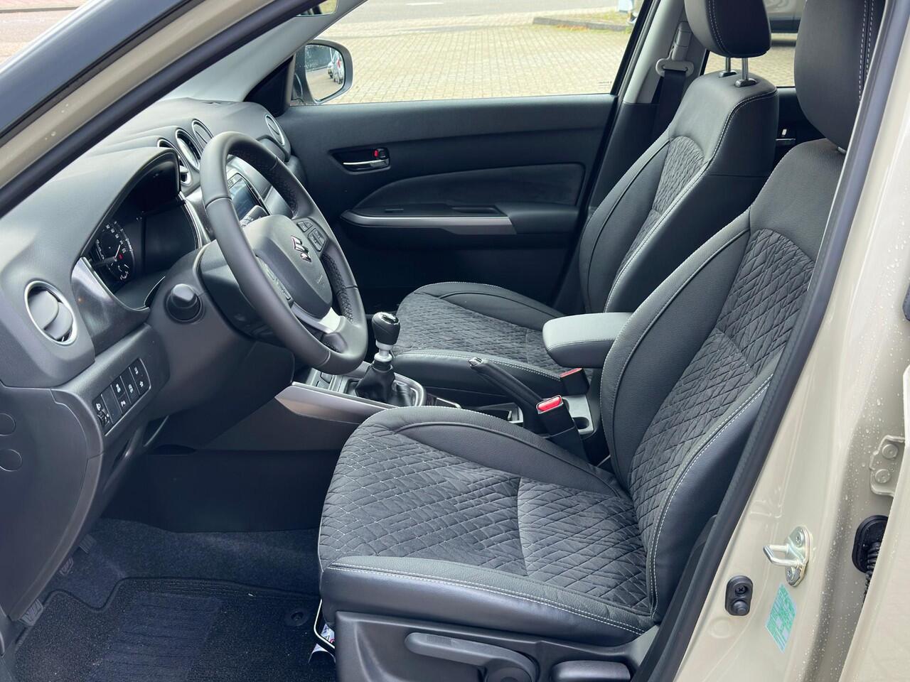 Suzuki VITARA 1.4 Boosterjet Smart Hybrid Style | Demo | Rijklaar | All Season banden | Navigatie |